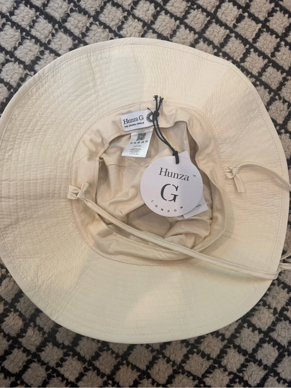 Hunza G Wide Brim Sun Hat in Off-White